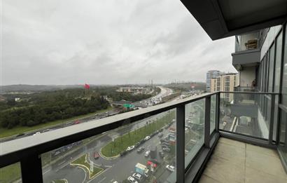 5.levent torunlarda satılık boş 1+1 yüksek kat 