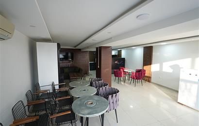 C21 Cius; Sahile Cephe Satılık Dükkan