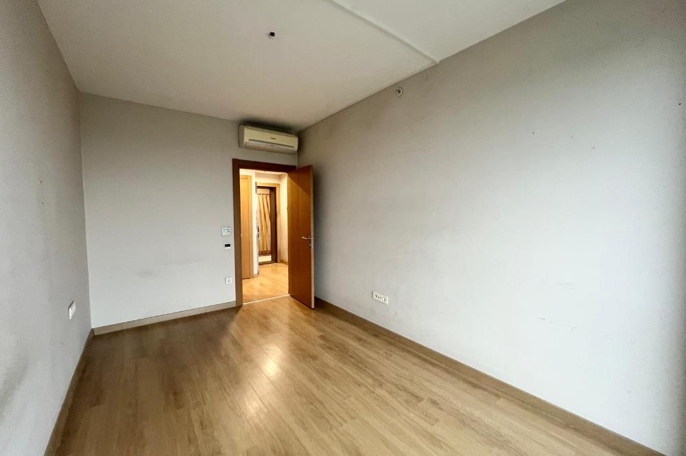 5.levent torunlarda satılık boş 1+1 yüksek kat 