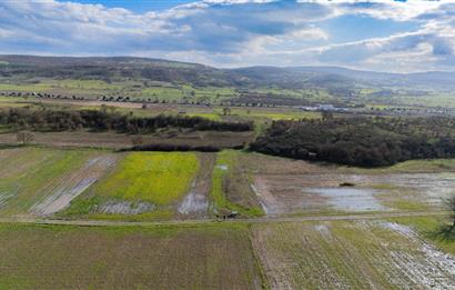 C21 LOCA GÖKÇEYAZI'DA HOBİ BAHÇESİNE UYGUN SÜPER TARLA