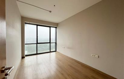 5.levent torunlarda satılık boş 1+1 yüksek kat 