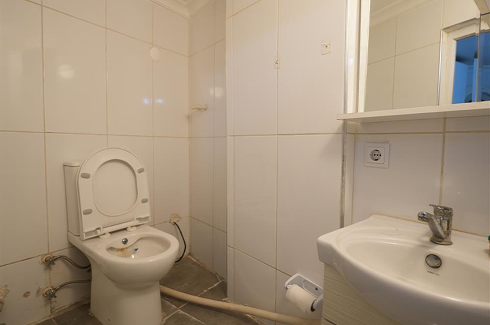 C21 Cius; Sahile Cephe Satılık Dükkan