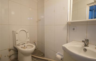 C21 Cius; Sahile Cephe Satılık Dükkan