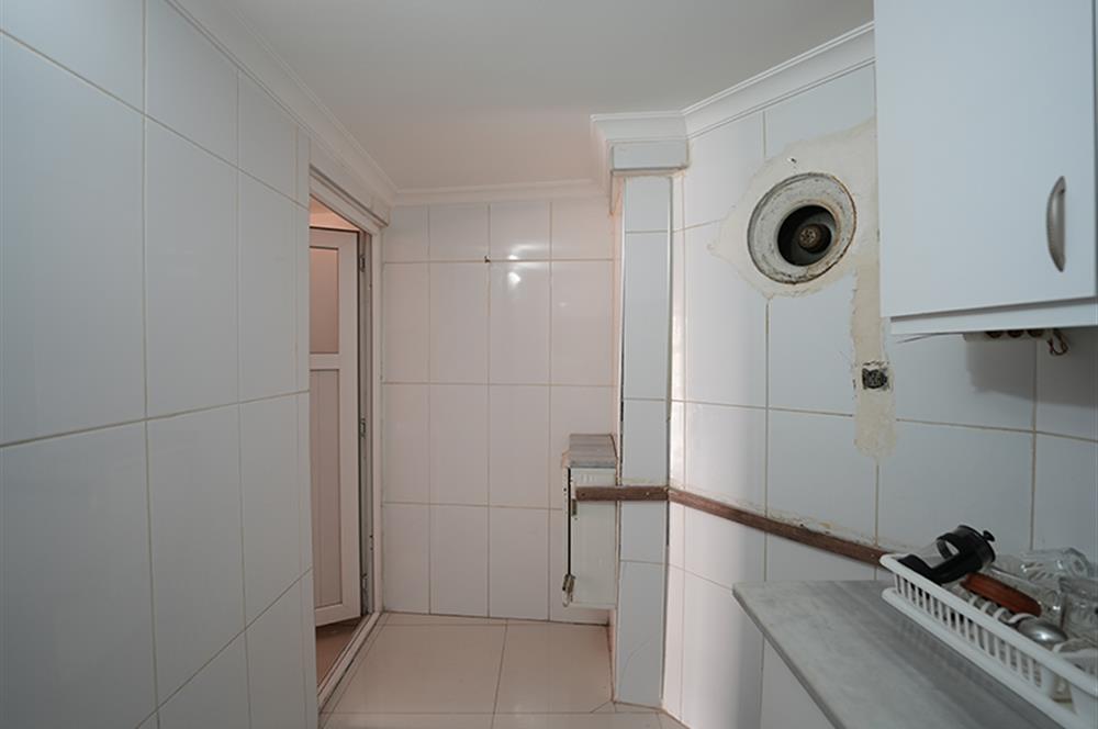 C21 Cius; Sahile Cephe Satılık Dükkan