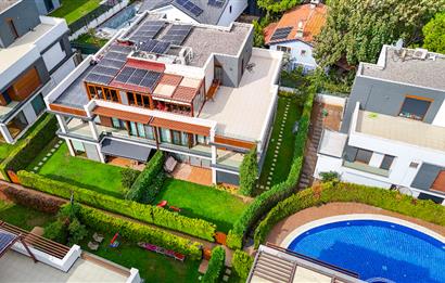 TUZLA MERCAN'DA DENİZ VE GÖL MANZARALI ÖZEL MİMARİLİ VİLLA