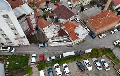 C21 WİNNER ÇARŞI MERKEZDE 5 KAT İMARLI ARSA VE KARGİR EV