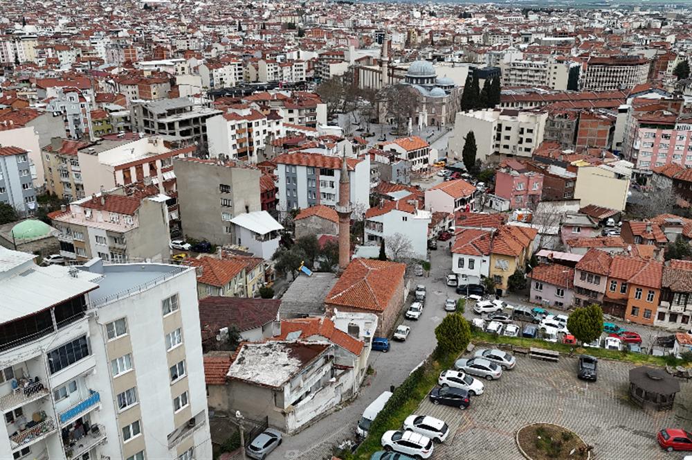 C21 WİNNER ÇARŞI MERKEZDE 5 KAT İMARLI ARSA VE KARGİR EV