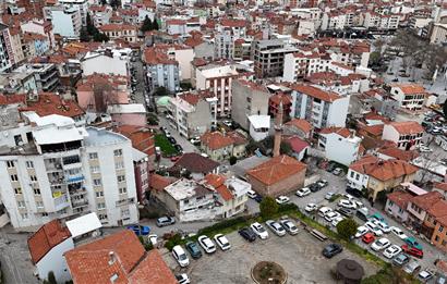 C21 WİNNER ÇARŞI MERKEZDE 5 KAT İMARLI ARSA VE KARGİR EV