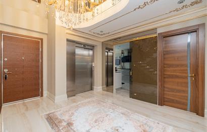 TUZLA MERCAN'DA DENİZ VE GÖL MANZARALI ÖZEL MİMARİLİ VİLLA