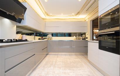 TUZLA MERCAN'DA DENİZ VE GÖL MANZARALI ÖZEL MİMARİLİ VİLLA