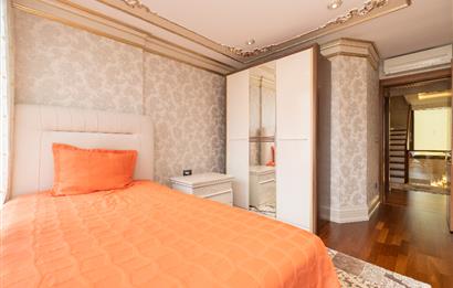 TUZLA MERCAN'DA DENİZ VE GÖL MANZARALI ÖZEL MİMARİLİ VİLLA