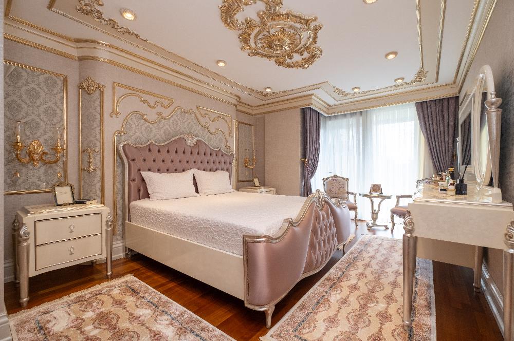 TUZLA MERCAN'DA DENİZ VE GÖL MANZARALI ÖZEL MİMARİLİ VİLLA