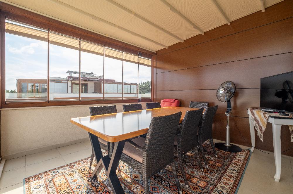 TUZLA MERCAN'DA DENİZ VE GÖL MANZARALI ÖZEL MİMARİLİ VİLLA