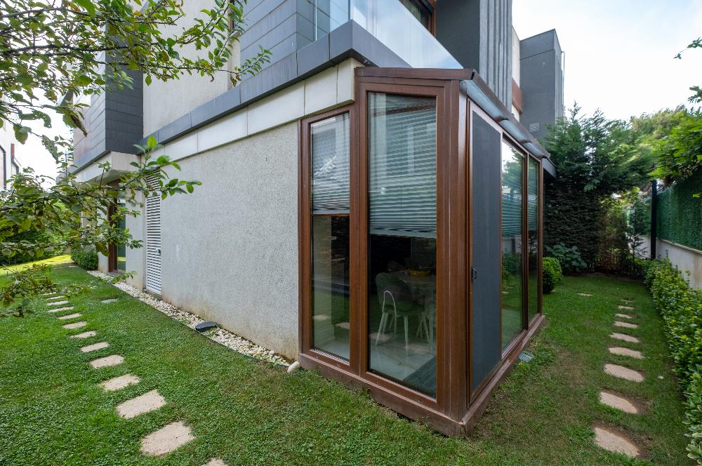 TUZLA MERCAN'DA DENİZ VE GÖL MANZARALI ÖZEL MİMARİLİ VİLLA