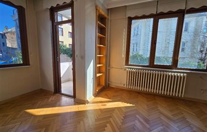 Üsküdar’ın Kalbinde, Kız Kulesi’ne Komşu Yaşam!