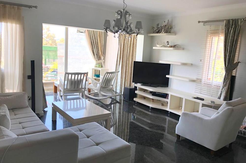 Asarlık'ta Deniz Manzaralı, 4.5+1 Üst Kat Denize Sıfır Daire 