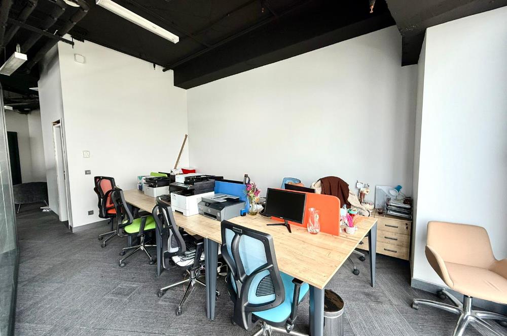 Skyland Satılık Ofis 227m2 Dekorasyonlu Vadistanbul