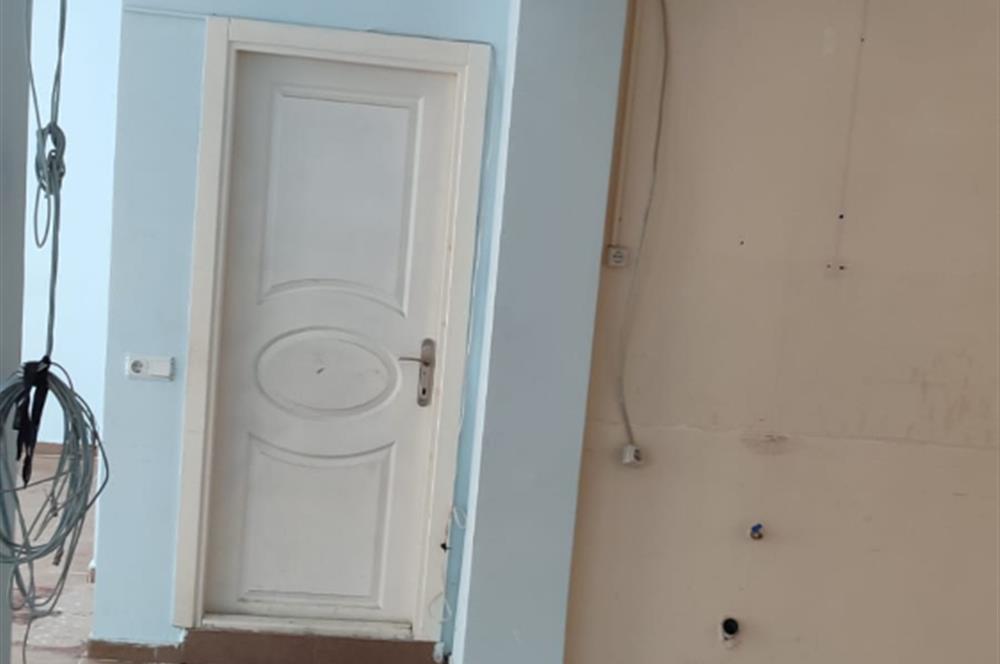 C21Cius; Cumartesi Pazarı Civarı Kiralık Dükkan