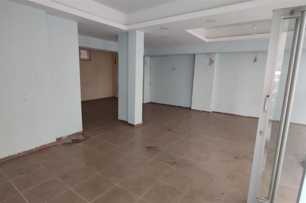 C21Cius; Cumartesi Pazarı Civarı Kiralık Dükkan