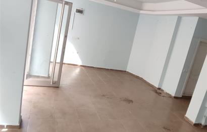 C21Cius; Cumartesi Pazarı Civarı Kiralık Dükkan