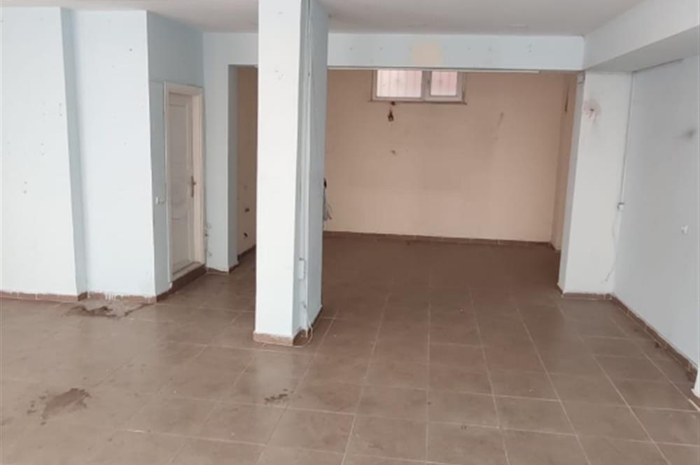 C21Cius; Cumartesi Pazarı Civarı Kiralık Dükkan