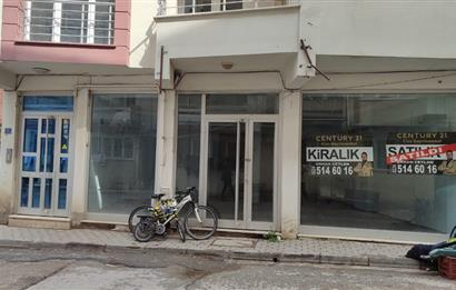 C21Cius; Cumartesi Pazarı Civarı Kiralık Dükkan
