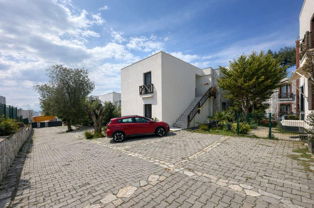 Bodrum Konacık 3+1 Düz Ayak Satılık Bahçeli Daire