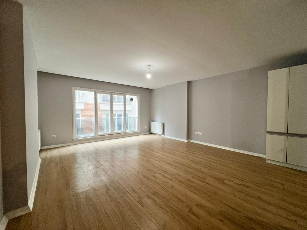 Ayazağa green pine sitesi satılık boş 3+1