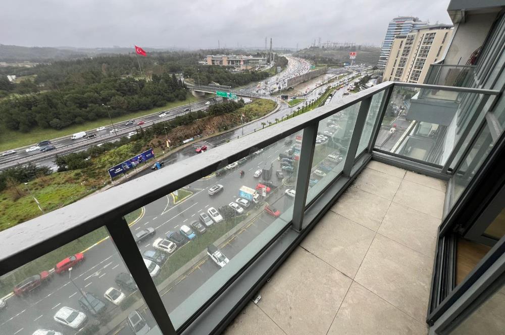 5.levent torunlarda satılık boş 1+1 yüksek kat 