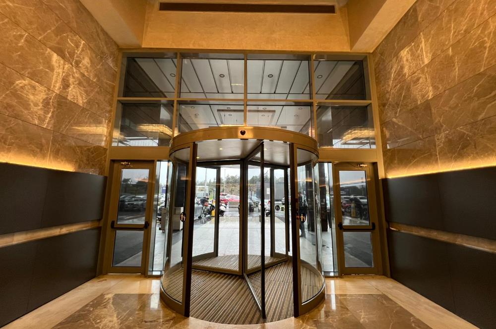 5.levent torunlarda satılık boş 1+1 yüksek kat 