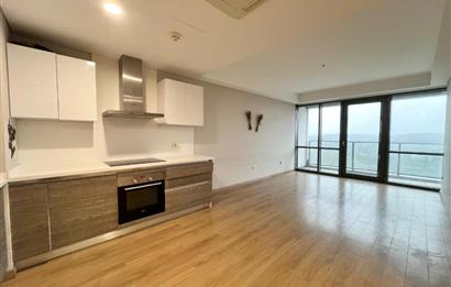 5.levent torunlarda satılık boş 1+1 yüksek kat 