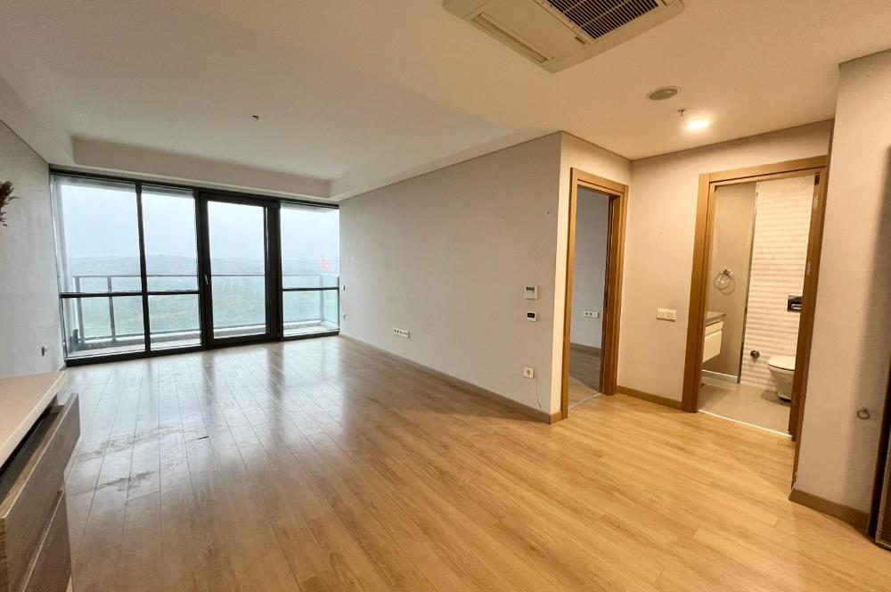 5.levent torunlarda satılık boş 1+1 yüksek kat 