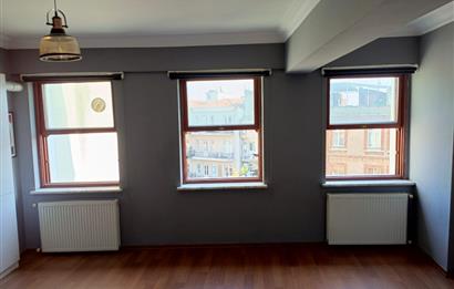 GALATA TATARBEYİ SOKAKTA 1+1 KİRALIK DAİRE