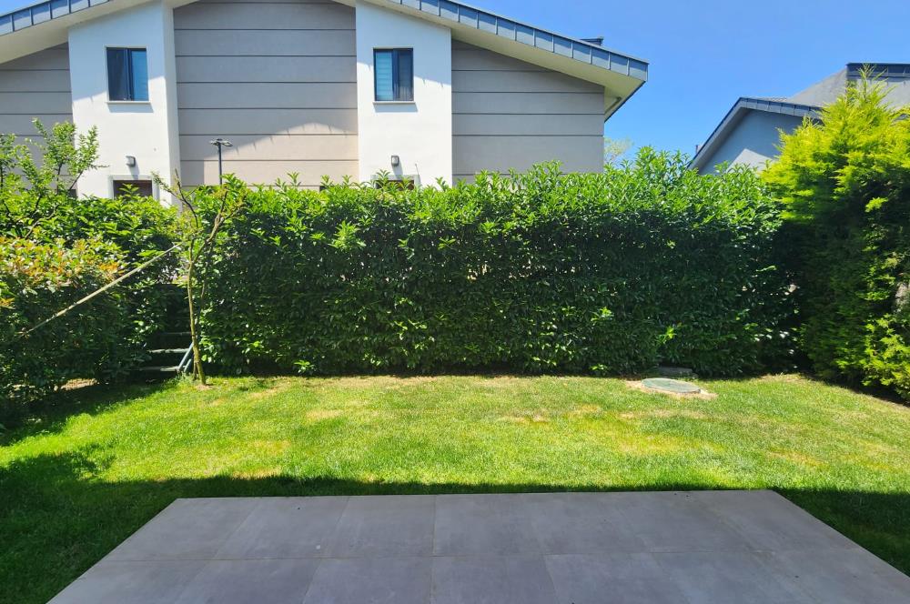 Lotus Bağ Sitesi'nde 4+1 Kiralık Villa