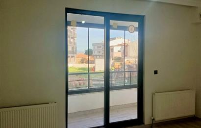 C21 LOCADAN BURHANİYEDE KONUM AVANTAJLI 2+1 KİRALIK DAİRE