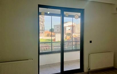 C21 LOCADAN BURHANİYEDE KONUM AVANTAJLI 2+1 KİRALIK DAİRE