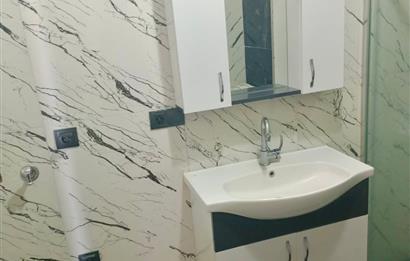 C21 LOCADAN BURHANİYEDE KONUM AVANTAJLI 2+1 KİRALIK DAİRE