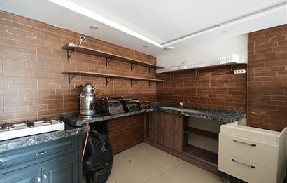 C21 Cius; Sahile Cephe Satılık Dükkan