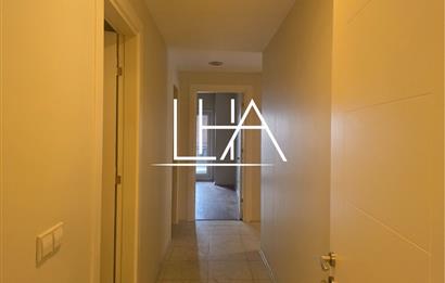 C21'DEN GÖKMAHAL SİTESİ'NDE ÇOK GENİŞ ARA KAT SATILIK DAİRE