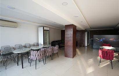 C21 Cius; Sahile Cephe Satılık Dükkan