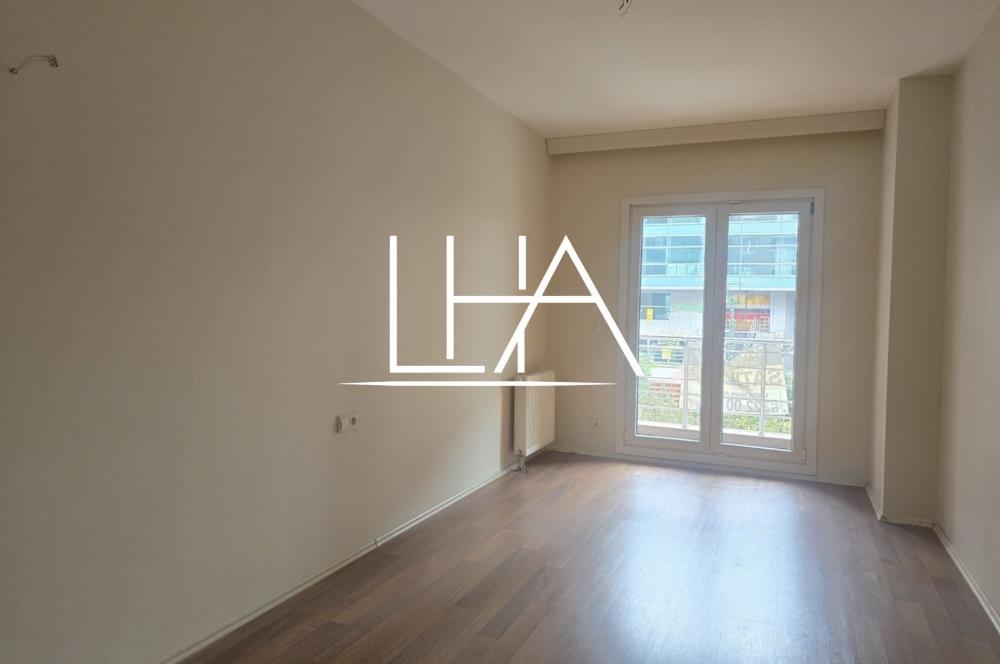 C21'DEN GÖKMAHAL SİTESİ'NDE ÇOK GENİŞ ARA KAT SATILIK DAİRE