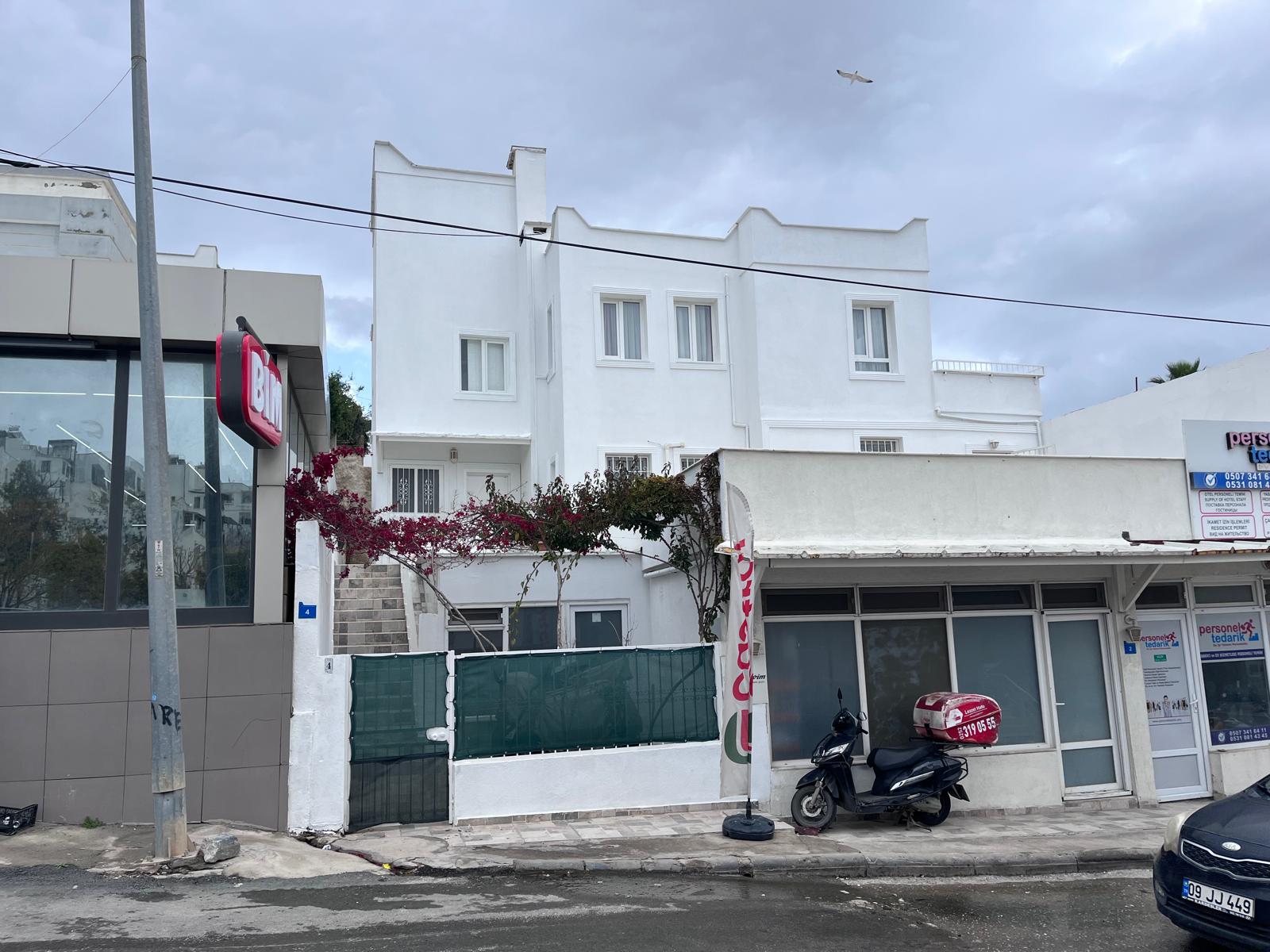 Bodrum Gümbet de 2+1 Kiralık İşyeri