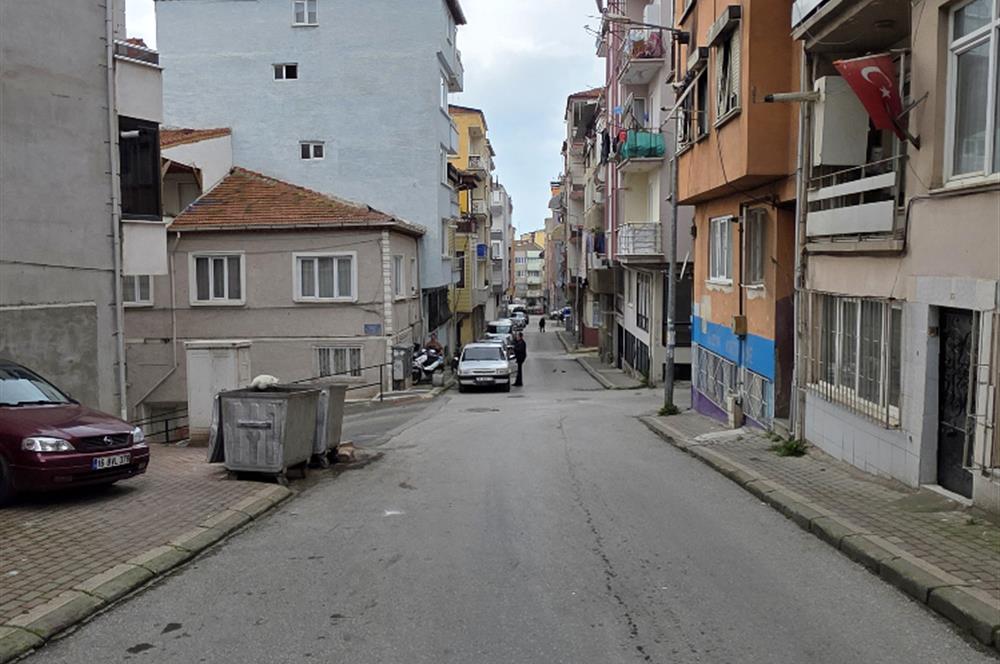 21 Cius; Satılık 1+1 Daire: Klima, Soba, Çelik Kapı, 60m² Net