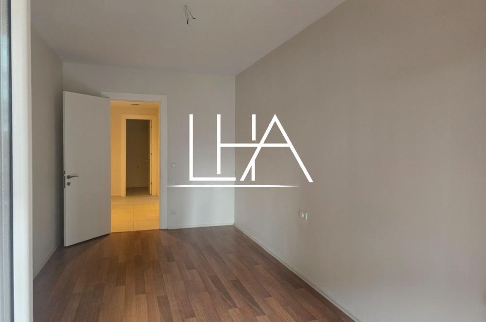 C21'DEN GÖKMAHAL SİTESİ'NDE ÇOK GENİŞ ARA KAT SATILIK DAİRE