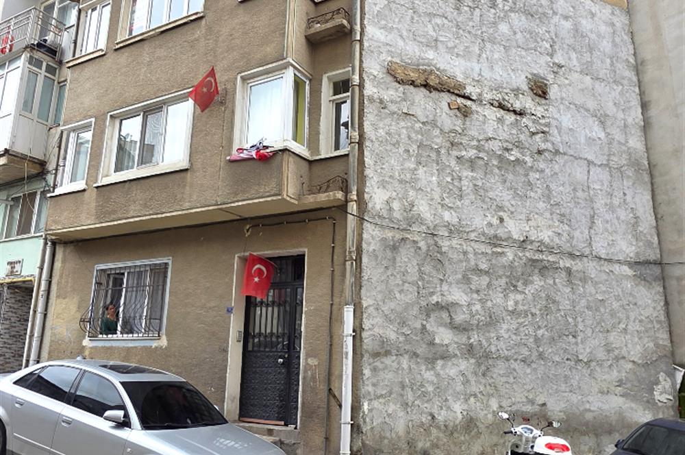 21 Cius; Satılık 1+1 Daire: Klima, Soba, Çelik Kapı, 60m² Net