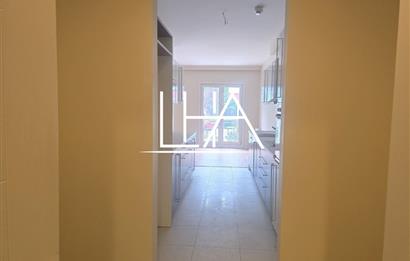 C21'DEN GÖKMAHAL SİTESİ'NDE ÇOK GENİŞ ARA KAT SATILIK DAİRE