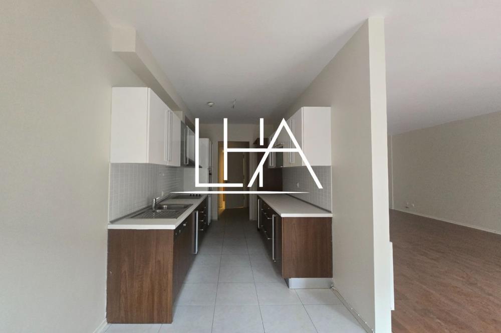 C21'DEN GÖKMAHAL SİTESİ'NDE ÇOK GENİŞ ARA KAT SATILIK DAİRE