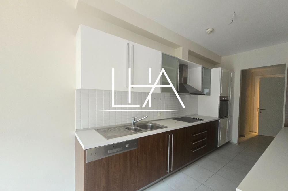 C21'DEN GÖKMAHAL SİTESİ'NDE ÇOK GENİŞ ARA KAT SATILIK DAİRE