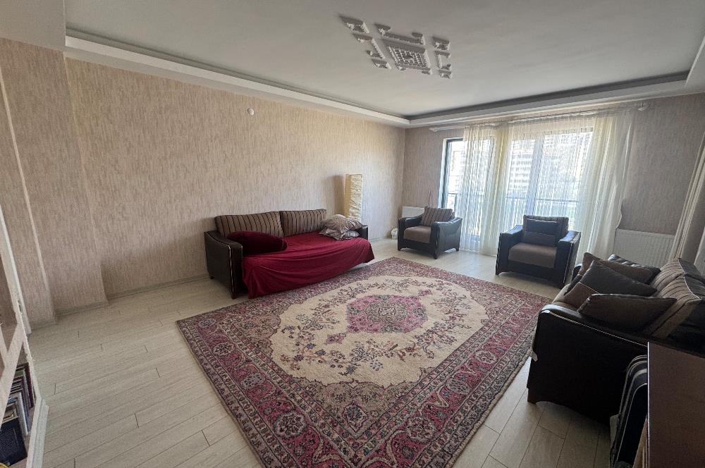 BAHÇELİEVLER’DE KİRALIK 4+1 DAİRE 