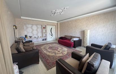 BAHÇELİEVLER’DE KİRALIK 4+1 DAİRE 